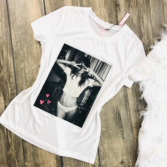 Victoria's Secret Tops - Victoria's Secret | White Graphic Tee XS (VS24)